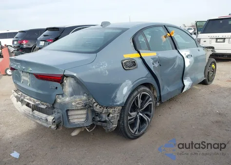 2024 Volvo S60 B5 Core Dark Theme z USA, uszkodzony, nr VIN 7JRL12TK6RG319878